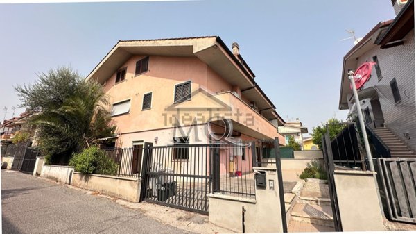 appartamento in vendita a Guidonia Montecelio in zona La Botte