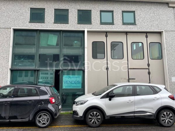 locale commerciale in vendita a Guidonia Montecelio