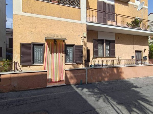 appartamento in vendita a Guidonia Montecelio in zona La Botte