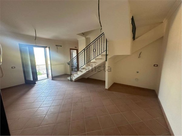 appartamento in vendita a Guidonia Montecelio in zona Pichini