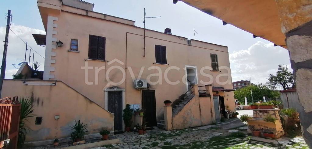 appartamento in vendita a Guidonia Montecelio in zona La Botte