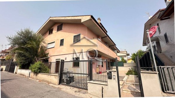 appartamento in vendita a Guidonia Montecelio in zona La Botte