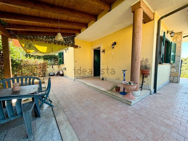casa indipendente in vendita a Guidonia Montecelio in zona Pichini