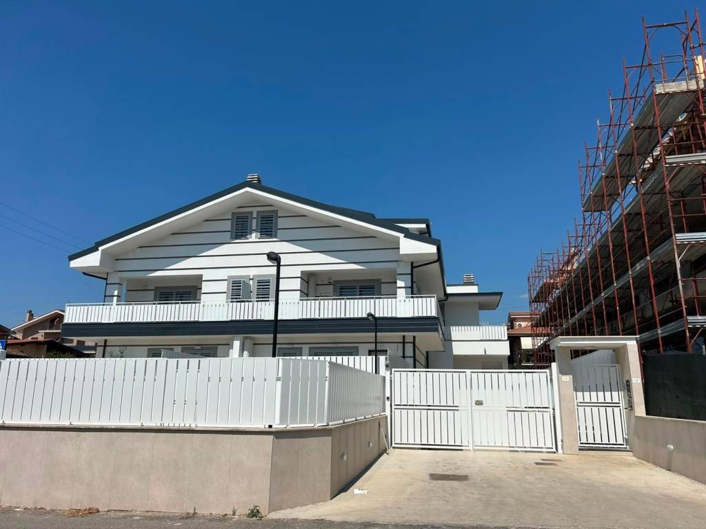 appartamento in vendita a Guidonia Montecelio in zona Setteville