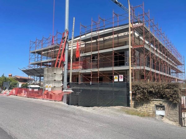 appartamento in vendita a Guidonia Montecelio in zona Marco Simone