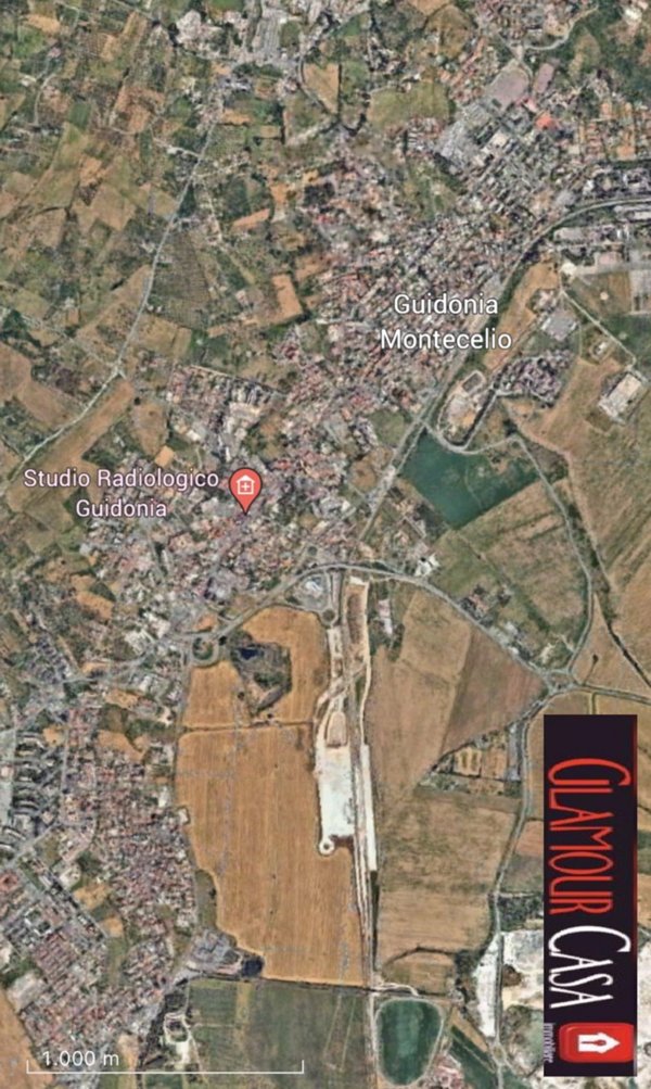 locale commerciale in vendita a Guidonia Montecelio in zona Guidonia