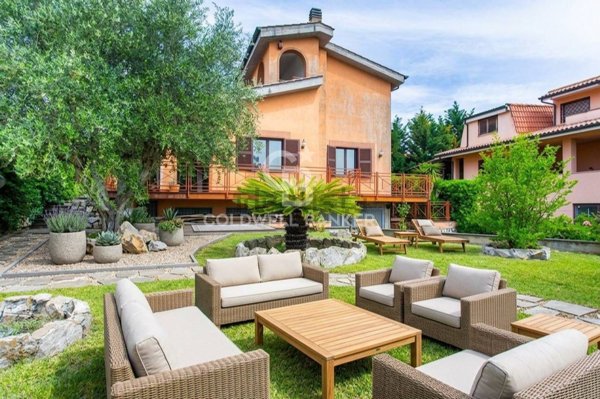 casa indipendente in vendita a Guidonia Montecelio