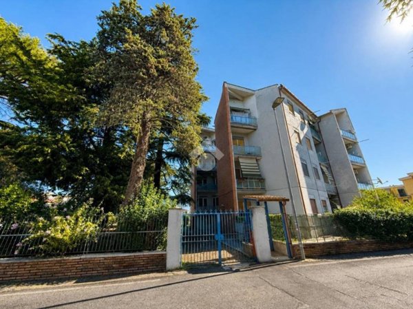 appartamento in vendita a Guidonia Montecelio in zona Guidonia