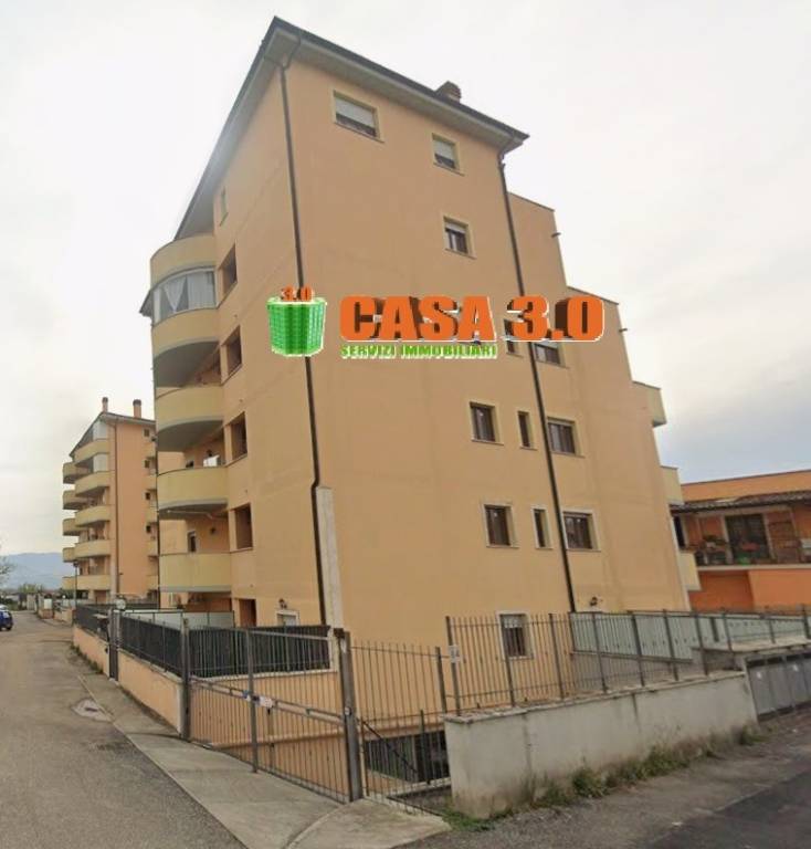 appartamento in vendita a Guidonia Montecelio in zona Colle Fiorito