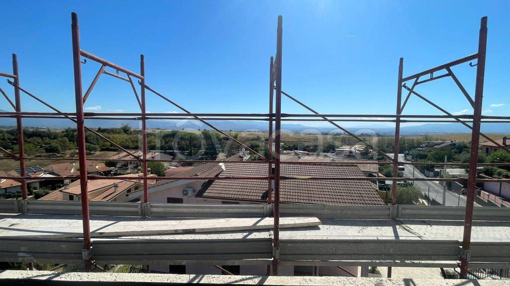 appartamento in vendita a Guidonia Montecelio in zona Marco Simone
