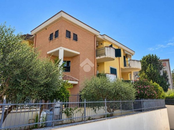 appartamento in vendita a Guidonia Montecelio in zona Guidonia