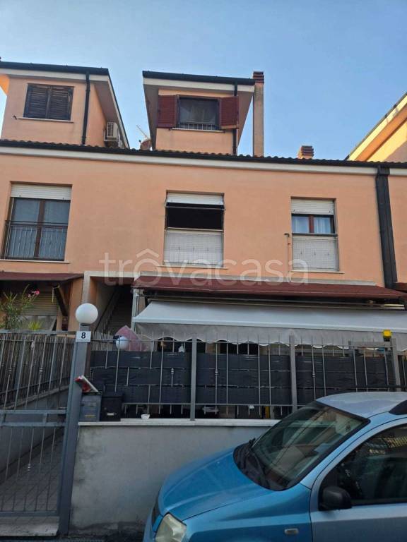 appartamento in vendita a Guidonia Montecelio in zona Montecelio