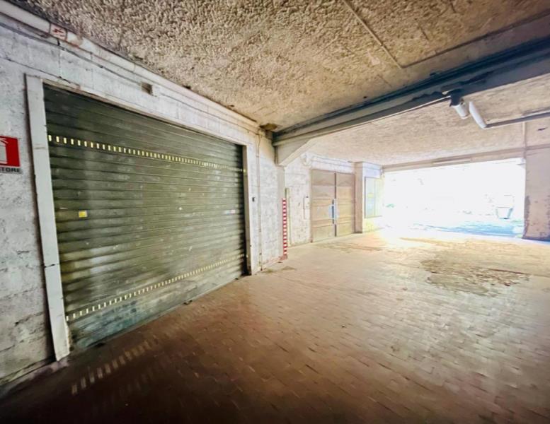 box auto in vendita a Guidonia Montecelio in zona Guidonia