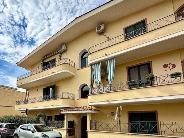 appartamento in vendita a Guidonia Montecelio in zona La Botte