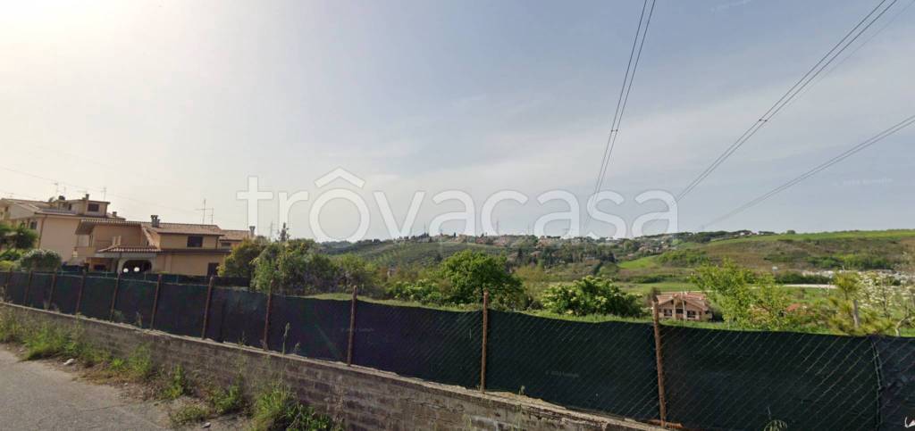 terreno in vendita a Guidonia Montecelio in zona Marco Simone