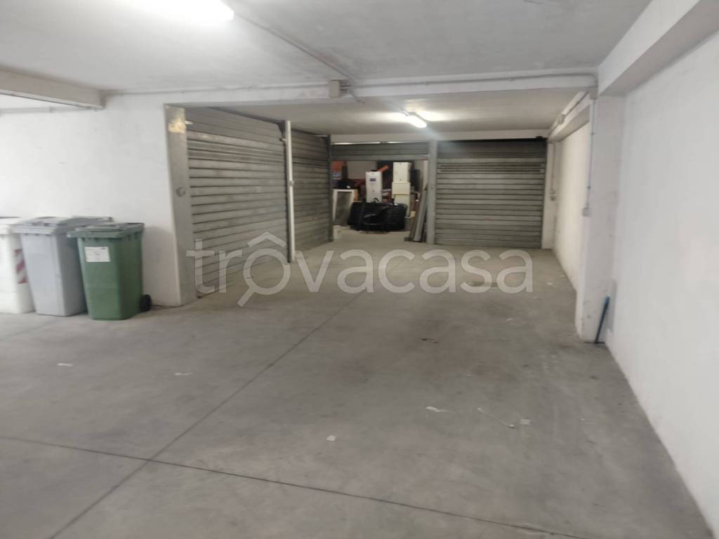 box auto in vendita a Guidonia Montecelio in zona La Botte