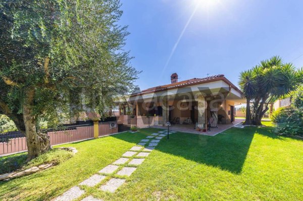 casa indipendente in vendita a Guidonia Montecelio