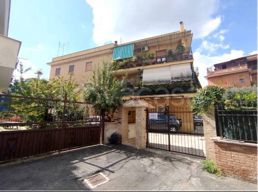 appartamento in vendita a Guidonia Montecelio in zona La Botte