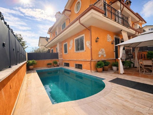 casa indipendente in vendita a Guidonia Montecelio in zona Villanova