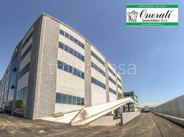 ufficio in vendita a Guidonia Montecelio in zona Montecelio