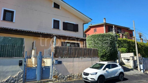 casa indipendente in vendita a Guidonia Montecelio in zona Pichini