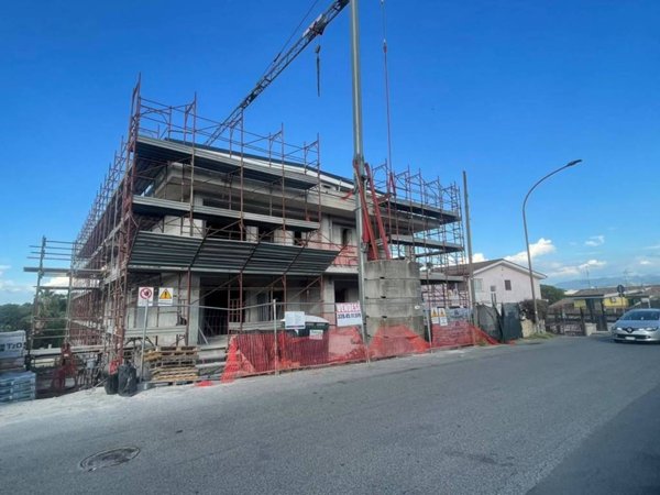 appartamento in vendita a Guidonia Montecelio in zona Marco Simone