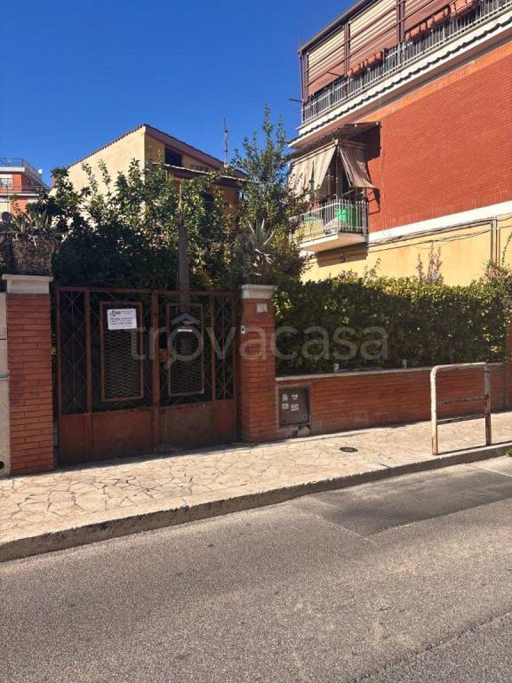 appartamento in vendita a Guidonia Montecelio in zona La Botte