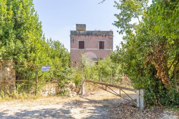 casa indipendente in vendita a Guidonia Montecelio in zona Colle Spinello