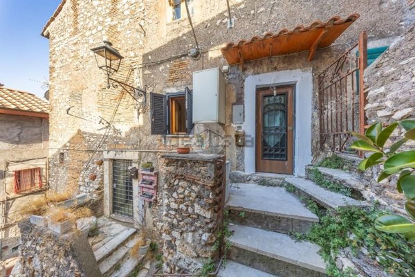 appartamento in vendita a Guidonia Montecelio in zona Montecelio