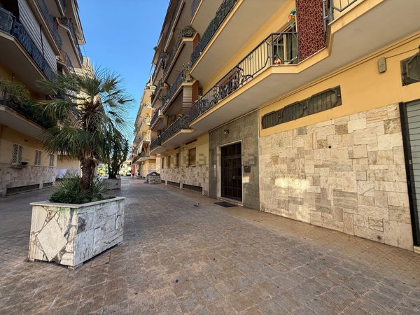 appartamento in vendita a Guidonia Montecelio in zona Guidonia