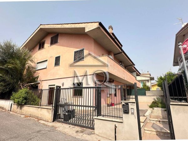 appartamento in vendita a Guidonia Montecelio in zona La Botte