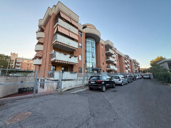 box auto in vendita a Guidonia Montecelio