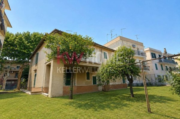 casa indipendente in vendita a Guidonia Montecelio