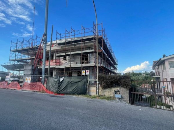 appartamento in vendita a Guidonia Montecelio in zona Marco Simone