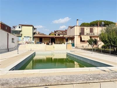 casa indipendente in vendita a Guidonia Montecelio in zona Guidonia