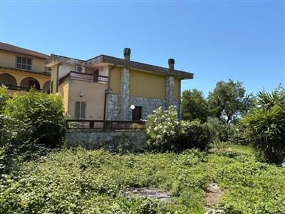 casa indipendente in vendita a Guidonia Montecelio in zona Pichini