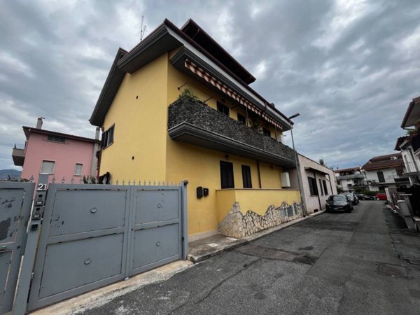 box auto in vendita a Guidonia Montecelio in zona La Botte