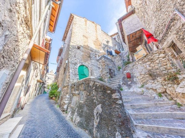 appartamento in vendita a Guidonia Montecelio in zona Montecelio