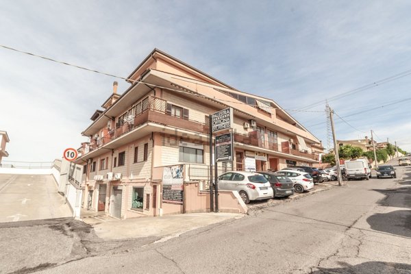 appartamento in vendita a Guidonia Montecelio in zona Setteville