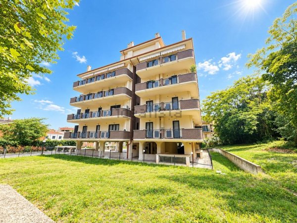 appartamento in vendita a Guidonia Montecelio in zona Guidonia