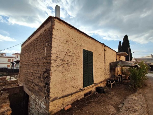 casa indipendente in vendita a Guidonia Montecelio in zona La Botte