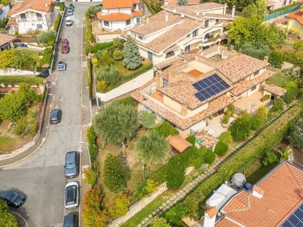 casa indipendente in vendita a Guidonia Montecelio