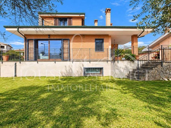 casa indipendente in vendita a Guidonia Montecelio