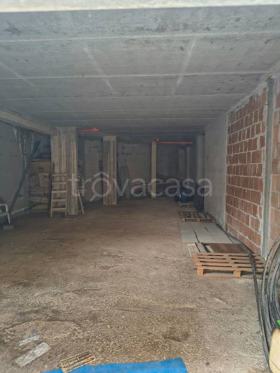 box auto in vendita a Guidonia Montecelio in zona La Botte