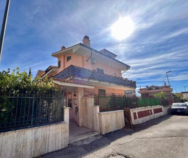 appartamento in vendita a Guidonia Montecelio in zona Villanova