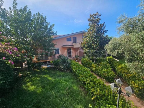 casa indipendente in vendita a Guidonia Montecelio in zona Marco Simone