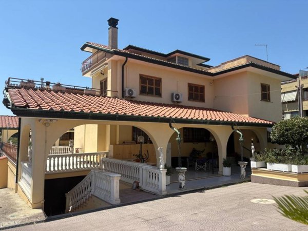 casa indipendente in vendita a Guidonia Montecelio