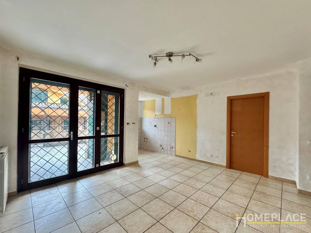 appartamento in vendita a Guidonia Montecelio in zona Pichini