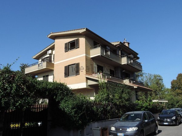 appartamento in vendita a Guidonia Montecelio in zona La Botte