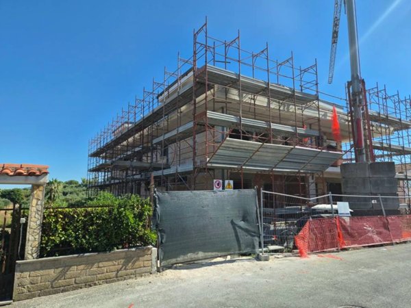casa indipendente in vendita a Guidonia Montecelio in zona Marco Simone